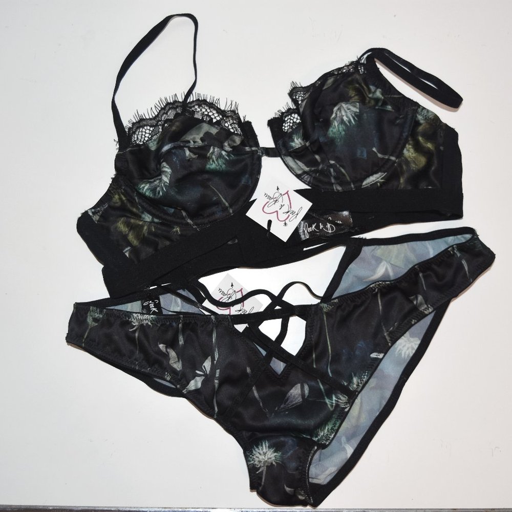 Peak & Beau Bra and Panty Set 34A/US 8 (Small fit)